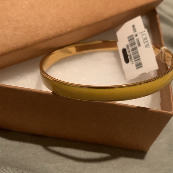 J CREW GOLD TONE YELLOW ENAMEL BANGLE BRACELET - Picture 4 of 5